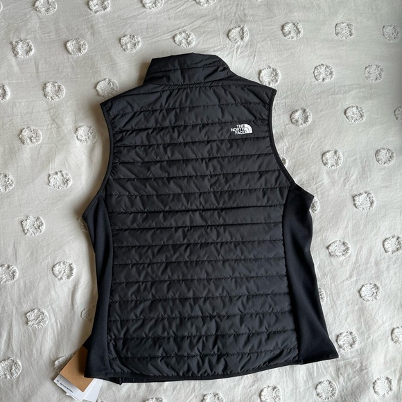 The North Face Black Quilted Women's Vest Large NWT New - Picture 5 of 5